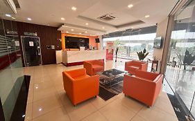 Signature Hotel By Easy Nap
